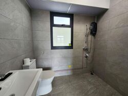Blk 579 Hougang Avenue 4 (Hougang), HDB Executive #592029401
